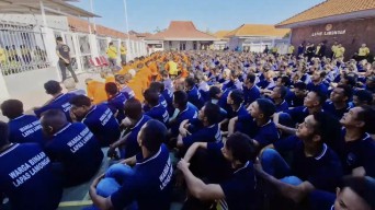 16 Narapidana Lapas Lamongan Bebas Usai Terima Remisi Kemerdekaan dan Dasawarsa