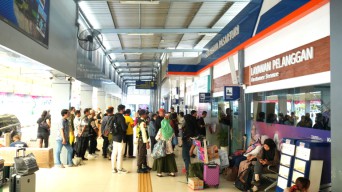 Jalur Kereta Api di Stasiun Pegadenbaru Normal Kembali, Perjalanan KA dari Surabaya Tak Lagi Memutar