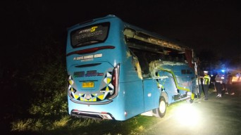 Bus Rombongan Alumni SMEA Negeri Jombang Alami Kecelakaan di Tulungagung