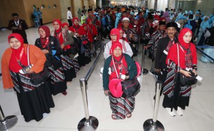 Chatour Tawarkan Umroh Sekaligus Perbaiki Nikah di Tanah Suci