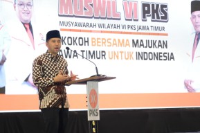 Wagub Emil Puji PKS Jatim, Kontribusi Nyata untuk Masyarakat Jawa Timur