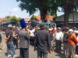 Kasus Dugaan Korupsi Dianggap Kegaduhan, Massa di Jember Gelar Aksi