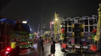 Nekat Karnaval, Belasan Truck Pengangkut Sound Horeg di Blitar Ditilang