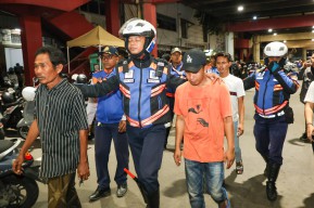 Sejumlah Jukir Liar Diamankan Petugas di Jalan Tunjungan Surabaya