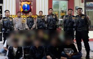 8 Pemuda Bersenjata di Surabaya Ditangkap Tim Patroli Jogo Boyo saat Hendak Tawuran