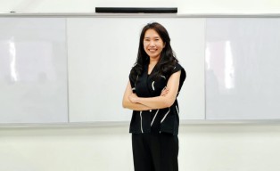 Hadapi Tantangan AI, Tips Desainer Grafis Bertahan dari Merry Wahono
