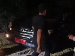 Mobil Dinas Gagal Menanjak, Komisi C DPRD Jember Dorong Perbaikan Jalan