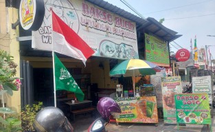 No One Piece, Kedai Bakso di Surabaya Ini Pilih Bendera NU