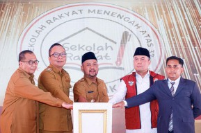 Bupati Gresik Resmikan Sekolah Rakyat Menengah Atas 37