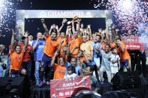 Kalahkan Malang 2-0, Bojonegoro Juara Turnamen Sepak Bola PKDI Jatim Cup 2025