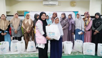 Yatim Dhuafa Dapat Bantuan, PLN Ajak Jaga Keselamatan