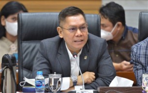 Politisi Senior Surabaya Adies Kadir Dicopot dari DPR RI
