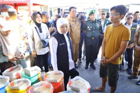 Gubernur Khofifah Bongkar Penyebab Harga Beras SPHP di Pasaran Naik