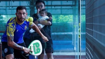Arema FC Coba Latihan Padel untuk Segarkan Tim Jelang Lawan Dewa United