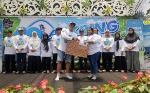 Askring Berbagi Kebahagiaan, Ajak 120 Anak Panti ke Santerra Batu