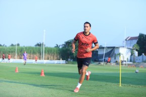 Ezra Walian Pulih, Persik Kediri Bidik Kemenangan di Kandang Persijap Jepara