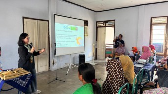 Fakultas Farmasi Unair Gelar Pengmas, Tingkatkan Kesadaran Obat di Klaten