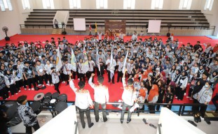 PKKMB FEB Untag Surabaya Cetak Mahasiswa Berdaya Saing dengan Semangat WANI