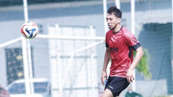 Khurshidbek Mukhtorov, Pemain Serba Bisa Idola Baru Persik Mania