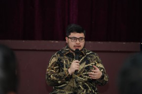 Mas Dhito Imbau Warga Kediri Hindari Penyalahgunaan Bantuan Sosial