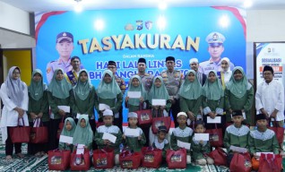 Satlantas Polres Gresik Gelar Tasyakuran dan Penghargaan Anggota Berprestasi