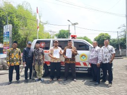 LDII Lamongan Salurkan Bantuan Mobil Ambulans untuk Warga Sukodadi
