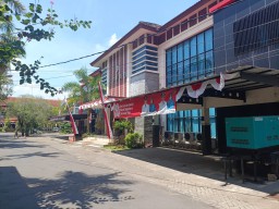 SE Khusus untuk ASN Berlaku, Parkiran Pemkab Tulungagung Sepi