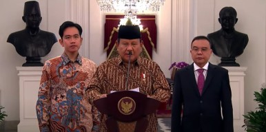 Presiden Prabowo Rombak 5 Kabinet