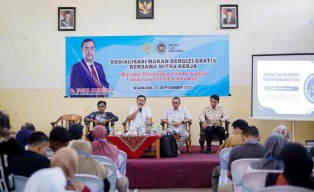 Makan Bergizi Gratis, DPR dan BGN Gaungkan Investasi Generasi Emas di Nganjuk
