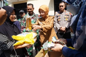 Bulog Kediri Genjot Distribusi Beras SPHP, Sasar Ritel Modern