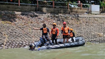 Jagir Wonokromo Geger, Pria Diduga Nekat Bunuh Diri