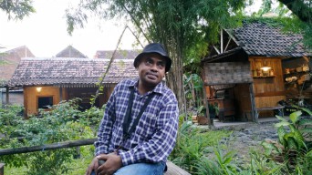 Seniman Surabaya 'Sentil' DKS, Saatnya Berkontribusi untuk PAD