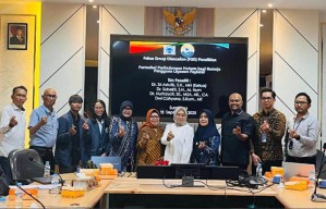 Unitomo Rancang Perlindungan Hukum Remaja Pengguna PayLater, Regulasi Mendesak!