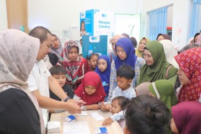 Cara Klinik Mata KMU Cegah Pertumbuhan Mata Minus Sejak Dini