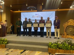 Jember Raih Pengargaan Indonesian Collaborative Partnership Regency Award