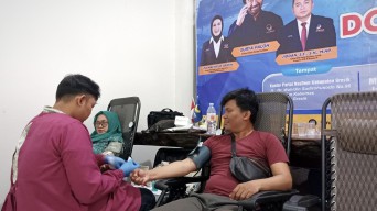 DPD NasDem Gresik Gelar Cek Kesehatan Gratis dan Donor Darah