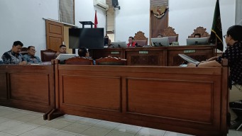 Sidang Gugatan Hilangnya Dana Nasabah OCBC NISP di Jakarta Hadirkan Ahli dari Unair
