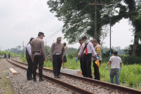 Perempuan Paruh Baya di Blitar Tewas Tertabrak Kereta Api