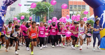 700 Peserta Lari Galang Dana, Marriott Surabaya Dukung Penyintas Kanker RSS