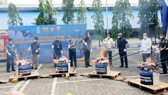 Bea Cukai Jatim Musnahkan Jutaan Rokok Ilegal, Kerugian Negara Capai Miliaran