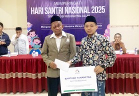 Semangat Santri Tuna Netra Warnai Peringatan Hari Santri di Surabaya