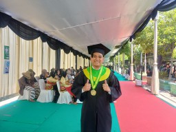 Ikut Wisuda Unisla Lamongan, SBY Dapat Gelar Sarjana Manajemen