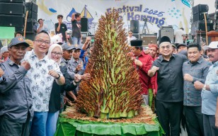 Wabup Gresik Buka Festival Sate Kerang Randuboto dan Resmikan KDMP