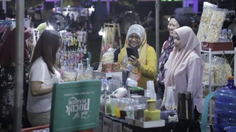 Jember Culture dan UMKM Viral, Diiringi Pementasan Budaya di Alun-alun