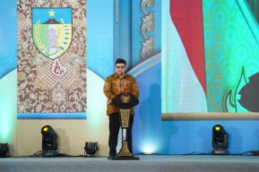 Mas Dhito Dorong Industri Kreatif Tangkap Peluang Beroperasinya Bandara Dhoho
