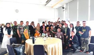 Hotel di Surabaya Ini Rayakan Hari Pahlawan dengan Menjamu Veteran dan Janda Veteran