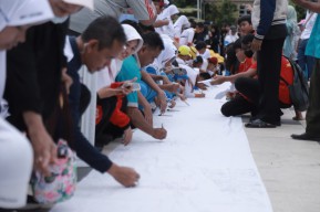 Ratusan Pelajar di Jember Deklarasikan Anti Bullying