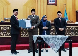 DPRD Surabaya Siapkan Regulasi Kampung Cerdas, Rusun, dan Jaminan Sosial