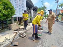 Dinas Perkim Lamongan Optimalkan Fungsi Drainase Untuk Atasi Banjir Perkotaan