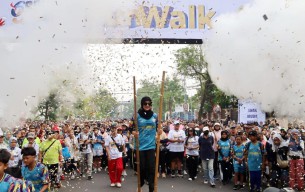 Karang Taruna Surabaya Gelar Fun Walk, Pererat Kebersamaan Warga
